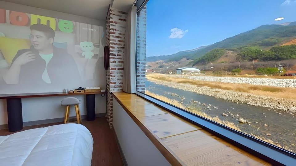 Hi, Hadong Pension Bed and Breakfast in South Korea
