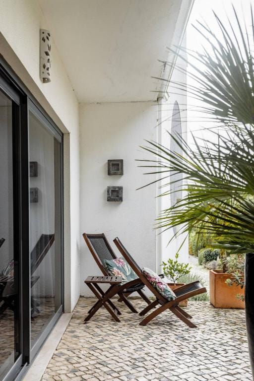 Tranquil Retreat in Sesimbra with Private Entrance and Stunning Views Hotel in Setubal District