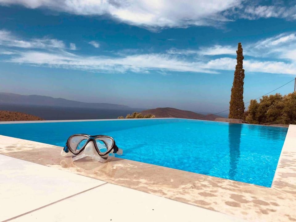 Seaview Appartment with infinity pool  Kitchen Apartment in Lasithi