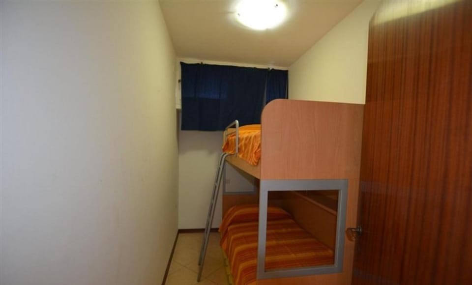 30 mt from the beach in Lignano Pineta, lovely flat for 6 guests Apartment in Lignano Sabbiadoro