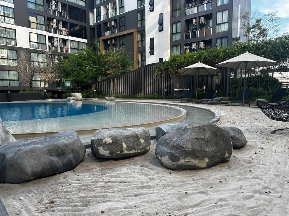 BKK Oasis | Stylish & Cozy Condo near MRT 200m. Apartment in Bangkok