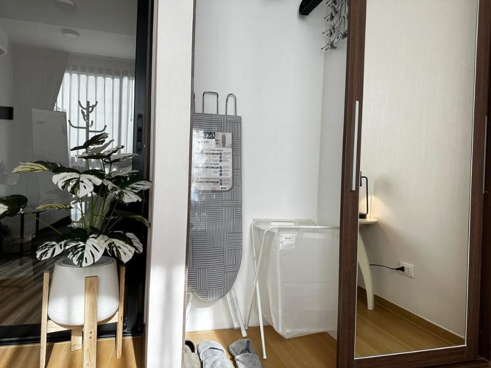 BKK Oasis | Stylish & Cozy Condo near MRT 200m. Apartment in Bangkok