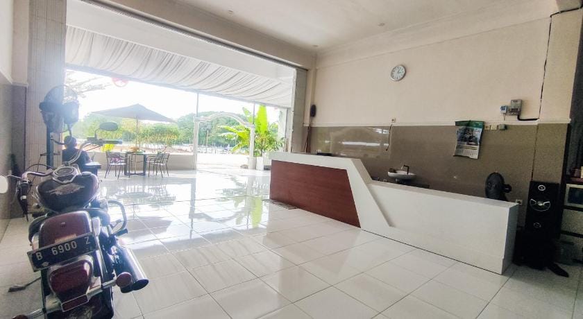 RedDoorz @ Bangkalan Hotel in East Java