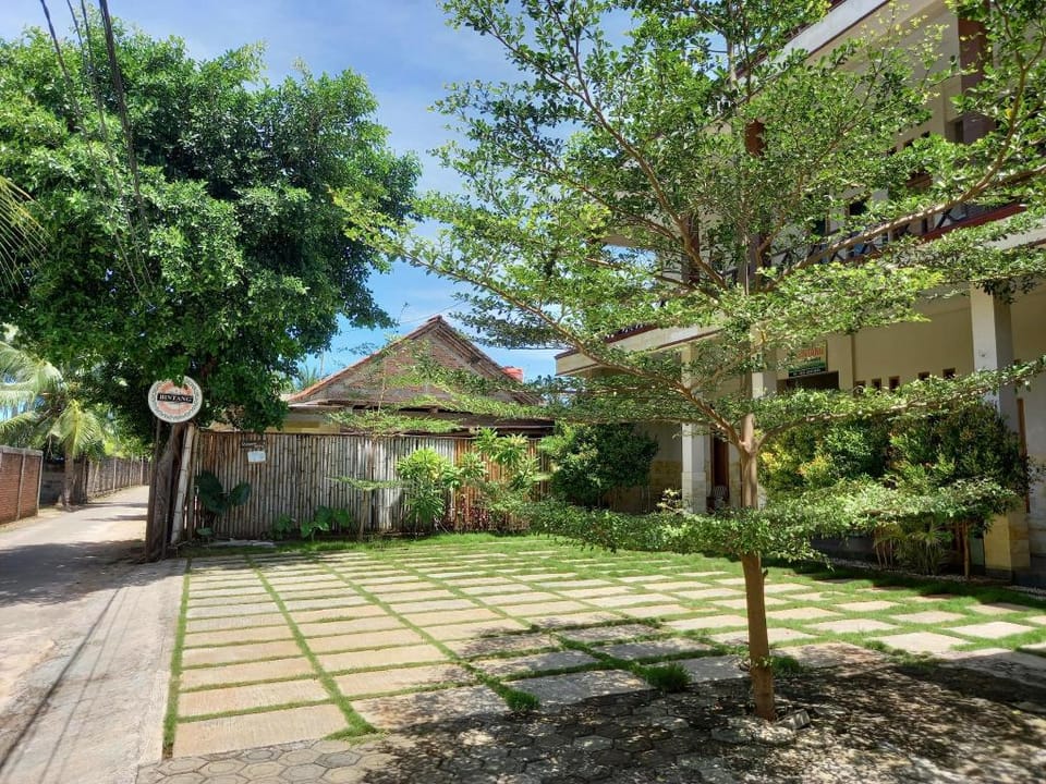 BINTANG HOMESTAY WATUKARUNG Vacation rental in East Java