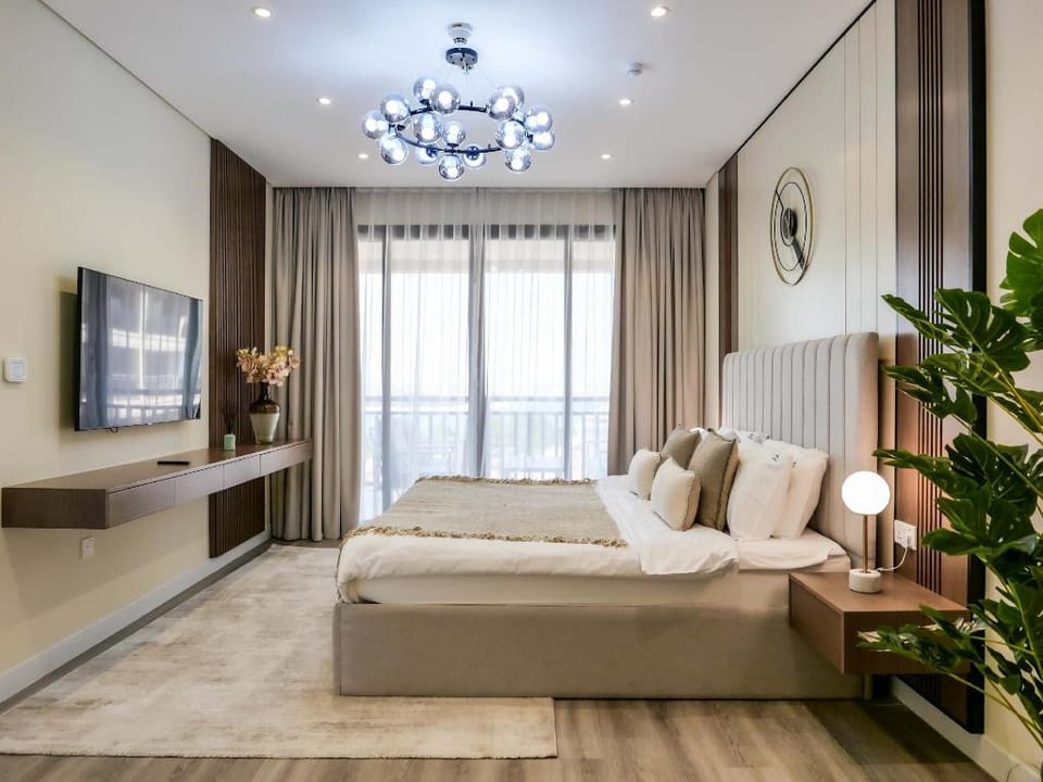 Renovated 1BR Haven in 5 Star Resort Apartment in Dubai