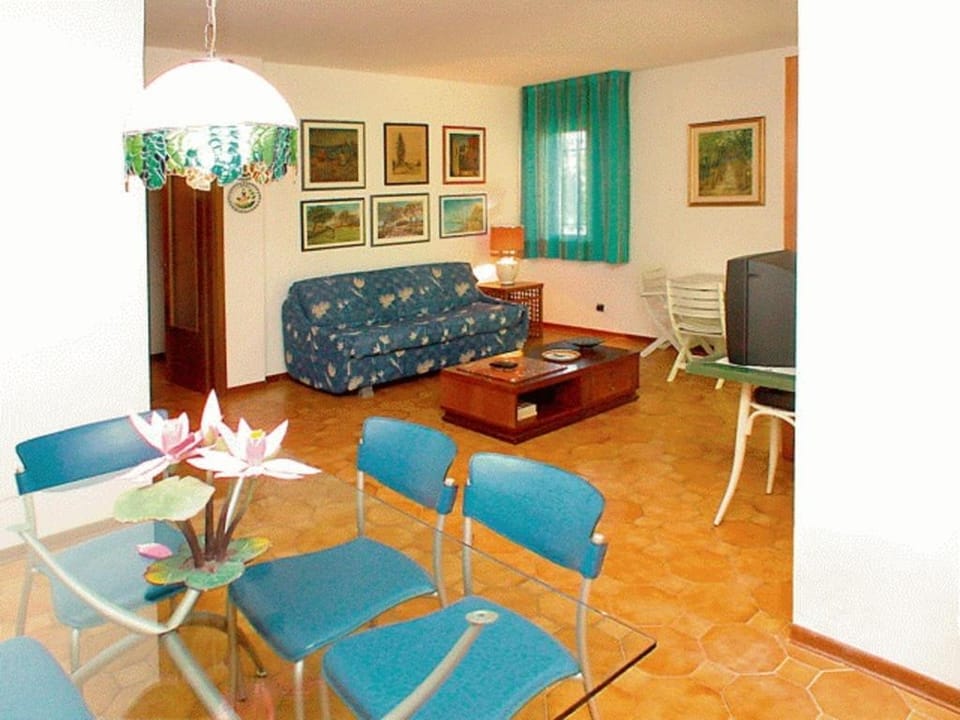 3 room flat with WI-FI and private patio in a green area of Lignano Sabbiadoro Apartment in Lignano Sabbiadoro