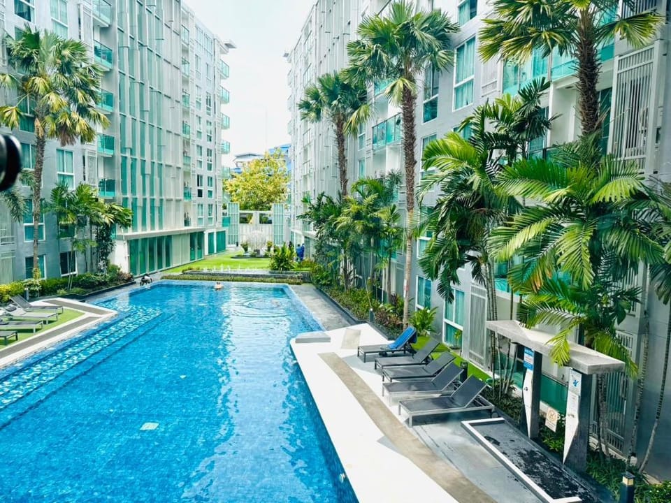 Ccr residence chamnan Hostel in Pattaya City