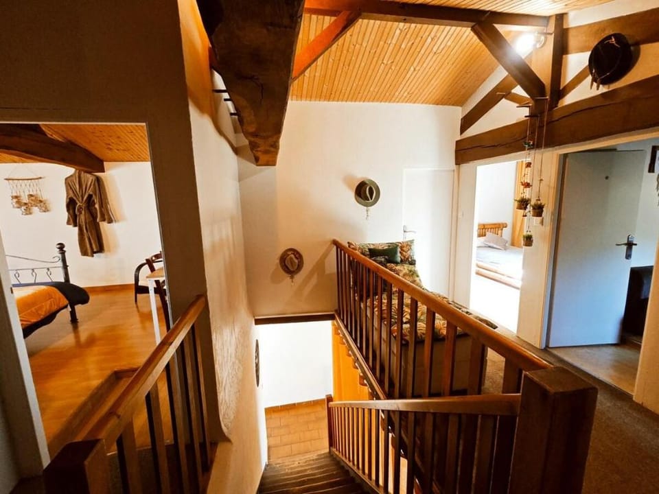 Cottage for 8 to 14 people + sheets + towels Farm Stay in Pays de la Loire