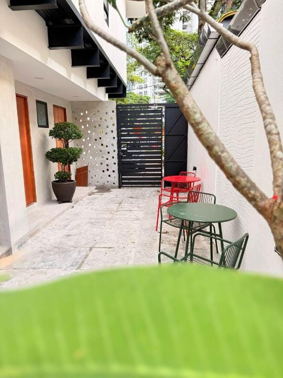 TwinTrees Kelawai ~ opposite Penang Gurney/Paragon Vacation rental in George Town