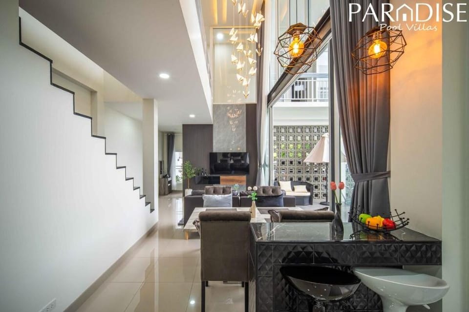 5-Bedroom Private Pool Villa – La Lune Chiang Mai Apartment in Thailand