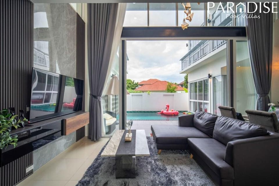 5-Bedroom Private Pool Villa – La Lune Chiang Mai Apartment in Thailand