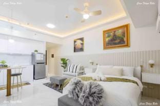 Casa Feliza Belle overlooking Venice Grand Canal Apartment in Makati