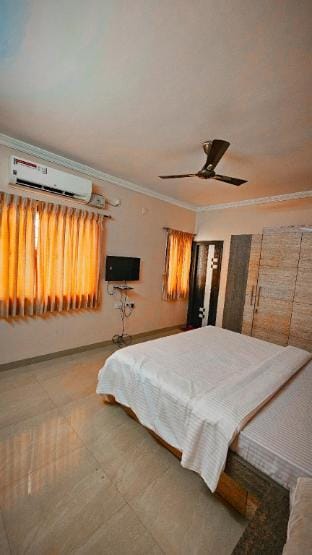 Zenen Room #1 Vacation rental in Coimbatore