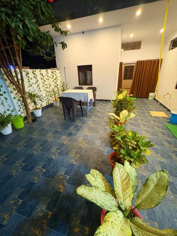 Sumedha Galaxy Inn Hotel in Varanasi