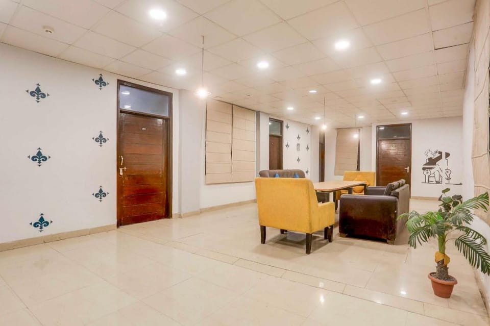 Townhouse Super Anmol Residency Hotel in New Delhi