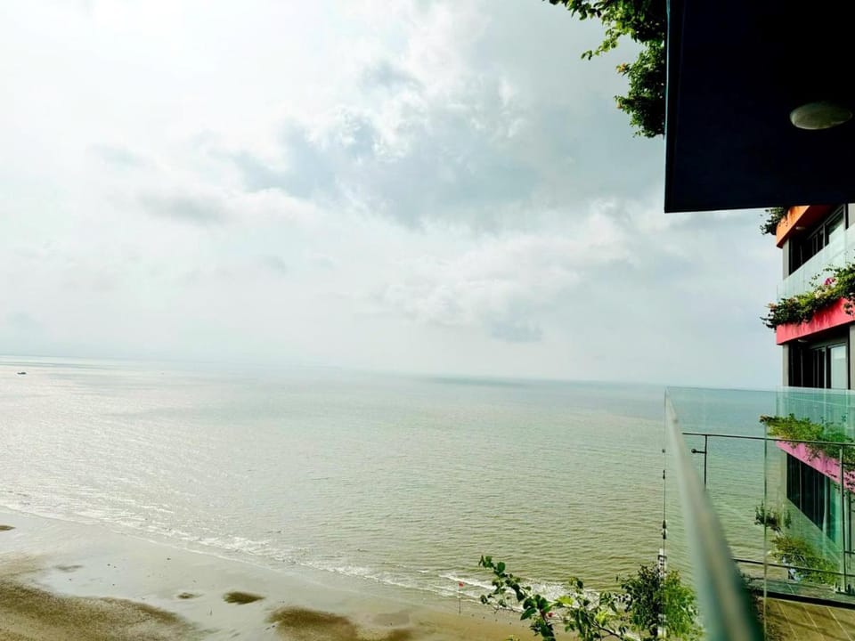 Flamingo IBIZA Hải Tiến - View biển Apartment in Laos
