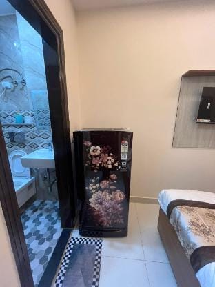 Luxury Retreat Stay Couple Friendly  Apartment in New Delhi