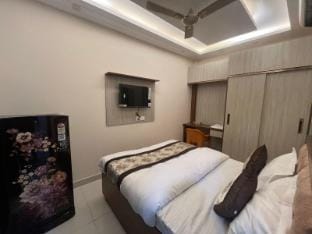 Luxury Retreat Stay Couple Friendly  Apartment in New Delhi