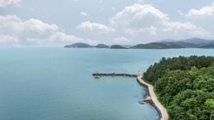 Yeosu Island Pet Pension Bed and Breakfast in South Korea