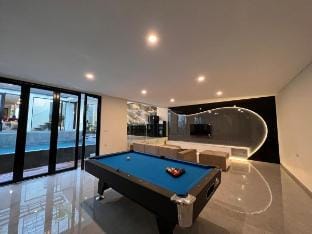 Villa Bandung Lembang Modern Private pool Billiard Villa in Parongpong