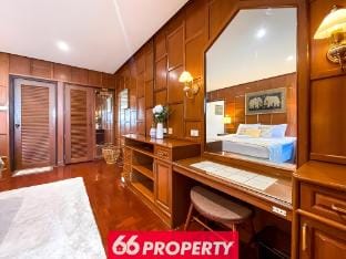 Nimmanhemin Houses Vacation rental in Chiang Mai