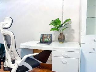 Studio right on Nimman Road. Walk Anywhere Vacation rental in Chiang Mai