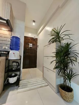 1 Bedroom facing pool near Airport Apartment in Lapu-Lapu City