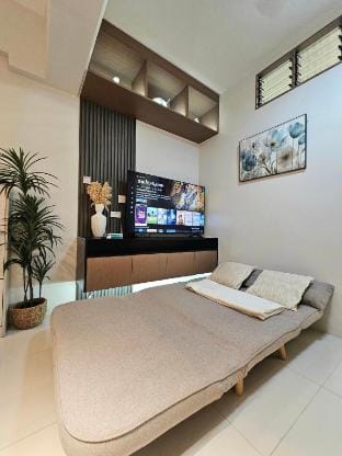 1 Bedroom facing pool near Airport Apartment in Lapu-Lapu City