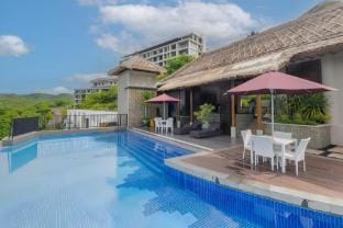 BIG promo 3BR w/ Semi Infinity Pool in Uluwatu Vacation rental in Bali