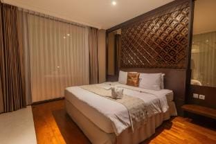 Big Promo Private Pool Villa for Couple in Uluwatu Villa in Bali