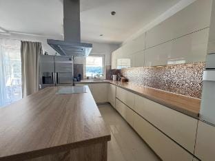 Raffaello Ugostiteljski Obrt Vacation rental in Supetarska Draga