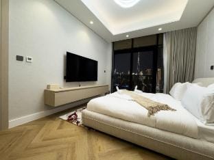 Vserve- High-Floor Bliss in Dubai’s Iconic Skyline Vacation rental in Dubai