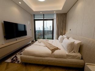 Vserve- High-Floor Bliss in Dubai’s Iconic Skyline Vacation rental in Dubai