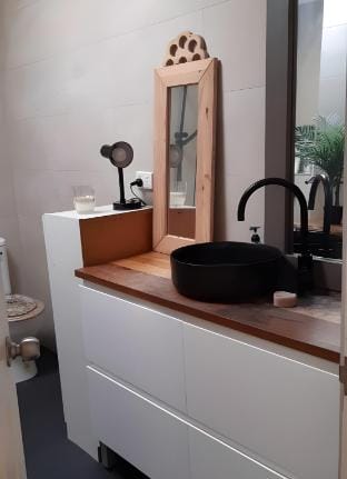 4 Single Beds Huge Room Vacation rental in Melbourne