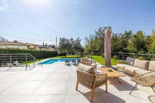 Modern Villa with Heated Pool and Garden  Apartment in Mougins