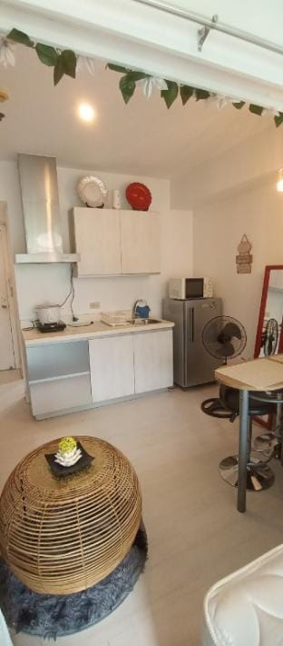 Casa Crisav Staycation place @ Azure
 Santorini Vacation rental in Pasay