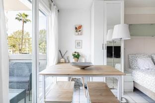 Charming Studio with balcony & pool -Heart of Nice Apartment in Nice