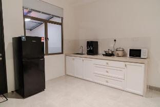 Georgetown Italian-Style Jacuzzi 5BR 18ppl Vacation rental in George Town
