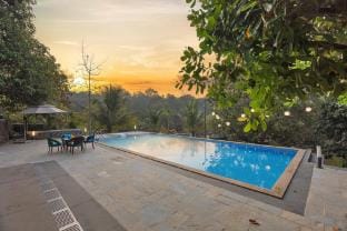 Nisarg Farmville: Luxury Villa and Nature Retreat Villa in Maharashtra