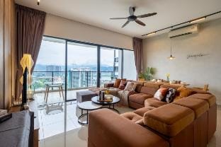Kids Slides w Mini Bike Spacious Balcony Lakeville Vacation rental in Federal Territory of Kuala Lumpur