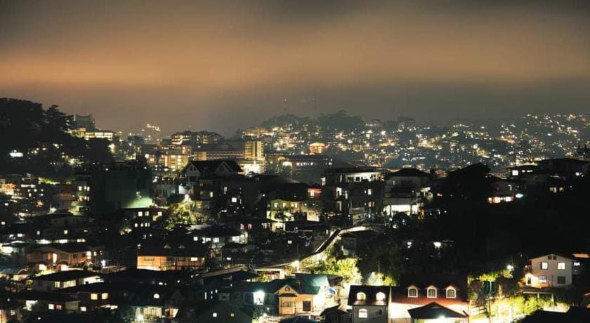 One bedroom with overlooking city views Apartment in Baguio