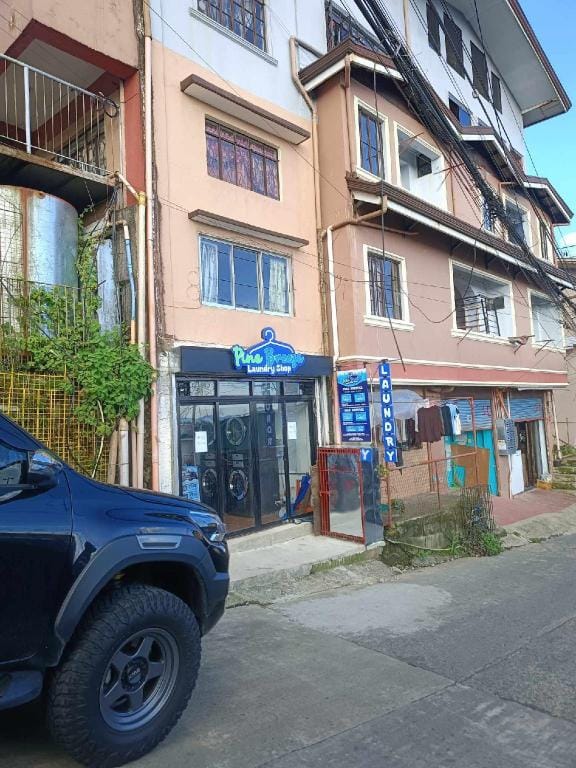 One bedroom with overlooking city views Apartment in Baguio