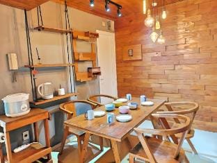 Stylish 3BR Rasuna Apt w/ Pool, Gym,Wi-Fi, Netflix Vacation rental in South Jakarta City