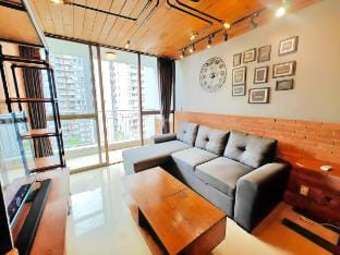 Stylish 3BR Rasuna Apt w/ Pool, Gym,Wi-Fi, Netflix Vacation rental in South Jakarta City