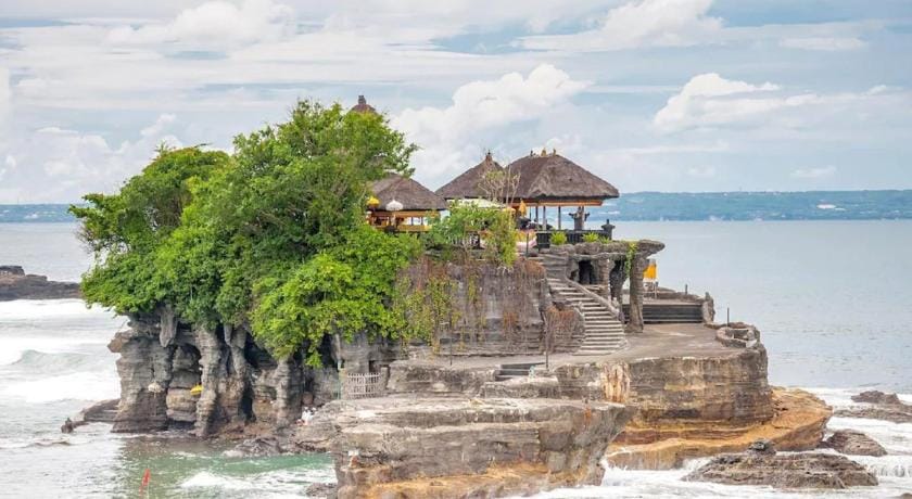 New Mandurah Stay by Ecommerceloka Hotel in North Kuta
