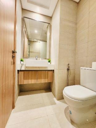 Luxury studio with pool and burj khalifa view  Apartment in Dubai