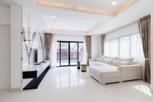 芭提雅四卧独栋泳池别墅 可以住10人 Vacation rental in Pattaya City