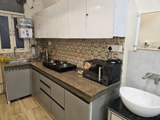 GangaGhat 2 BHK Apart Near Kashi Vishwanath Temple Vacation rental in Varanasi