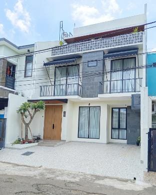 Bintaro Houses Vacation rental in Jakarta