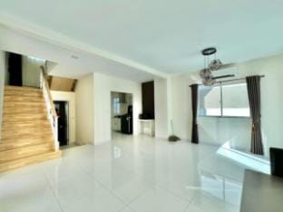 Tong Tong House Vacation rental in Pattaya City